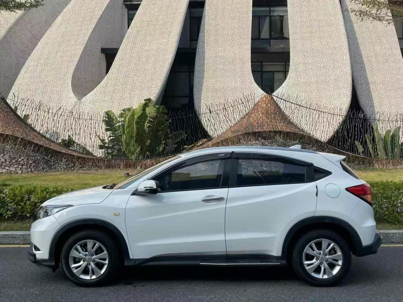 深圳18年本田缤智8