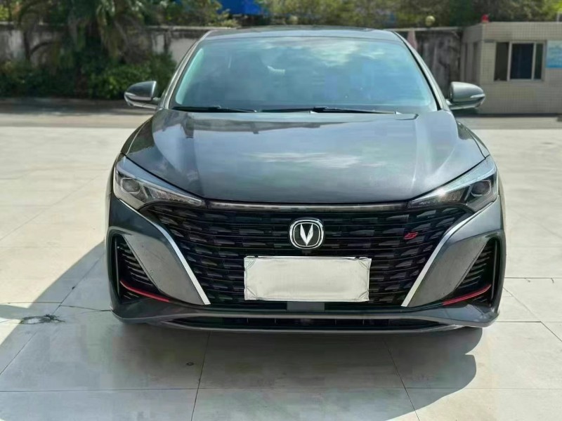 深圳24年长安汽车逸动1