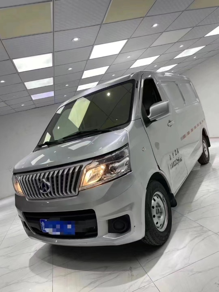 成都21年長安汽車M602