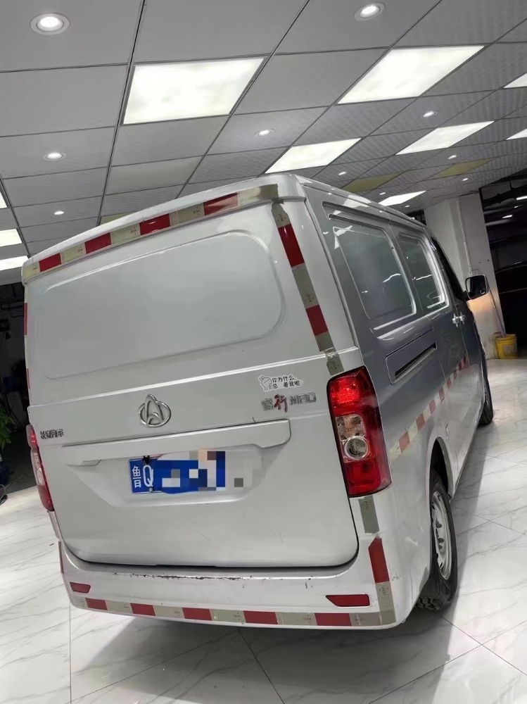 成都21年長安汽車M609