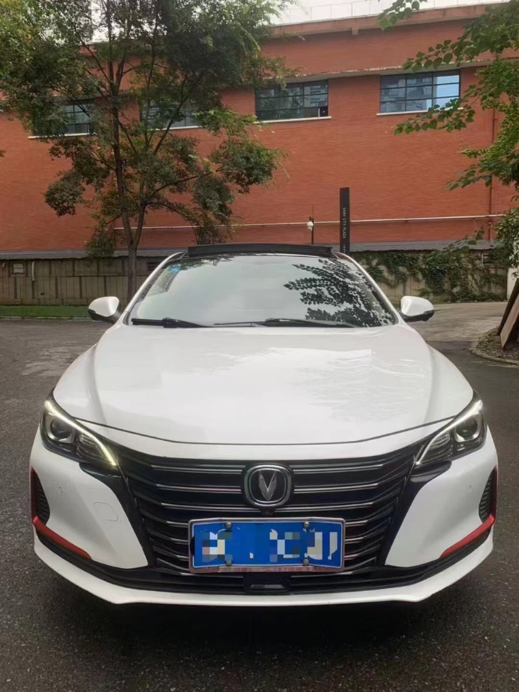 成都20年長安汽車銳程1