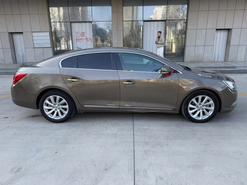 济宁15年别克君越8