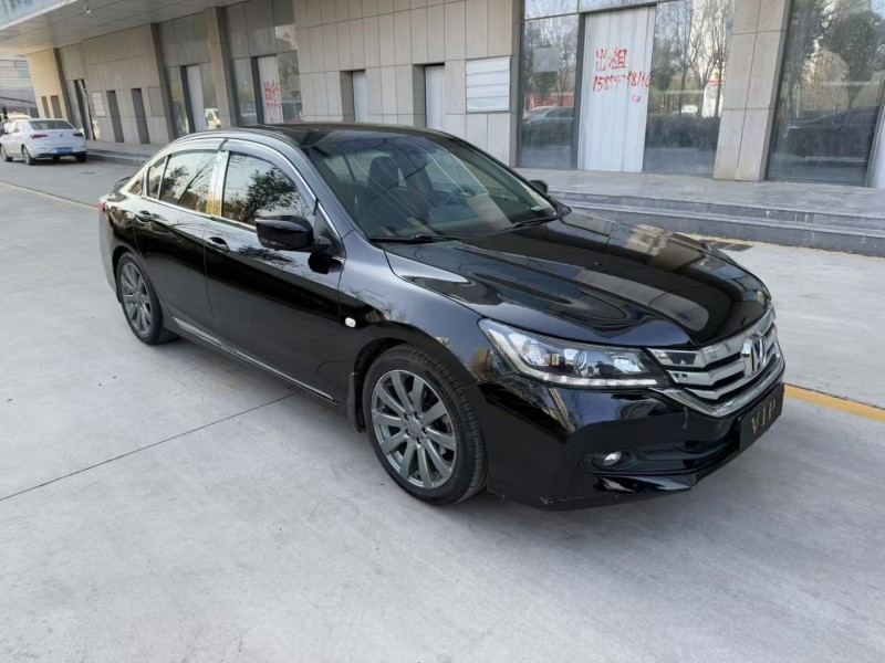 济宁15年本田雅阁2