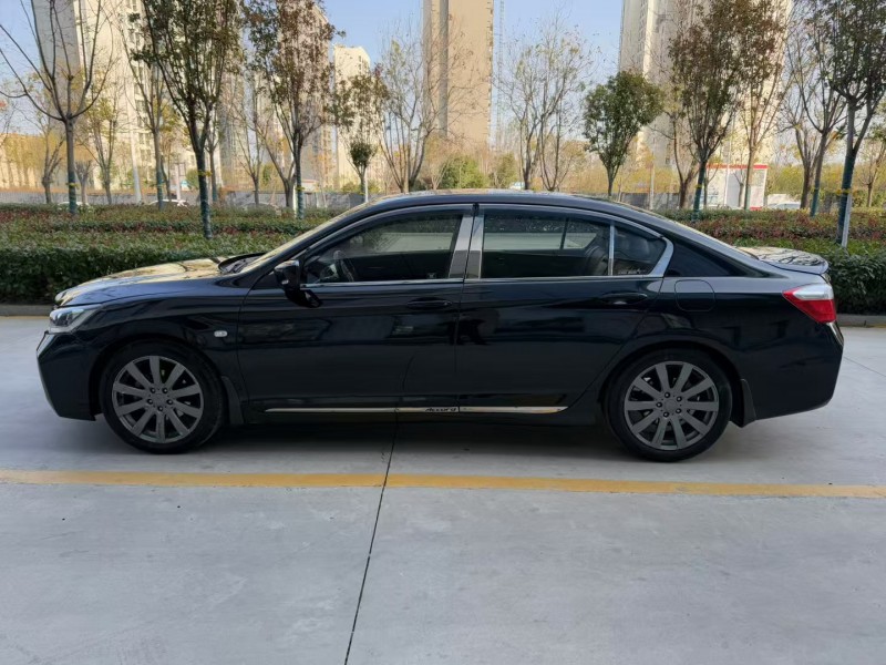 济宁15年本田雅阁7