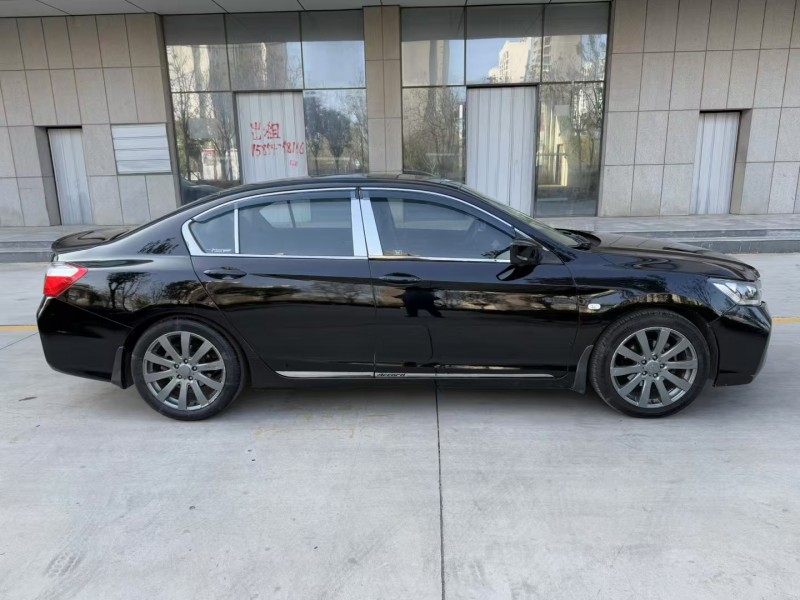 济宁15年本田雅阁8