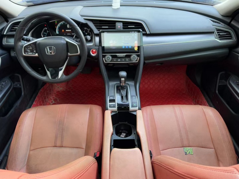 济宁18年本田思域5