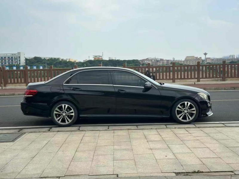 东莞14年奔驰E8