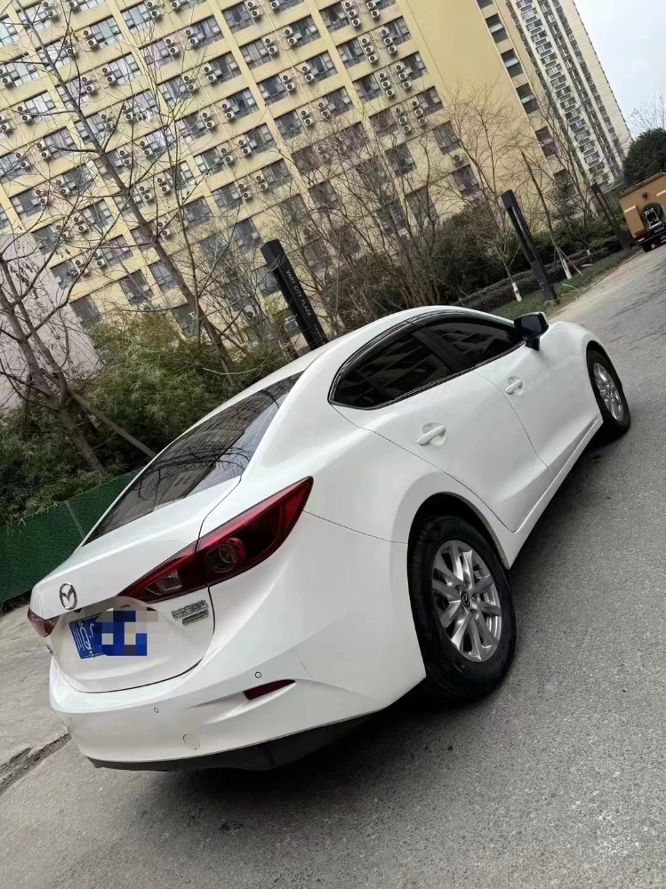 成都19年馬自達昂克賽拉8