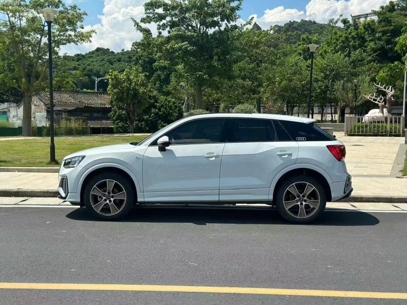 东莞22年奥迪Q28