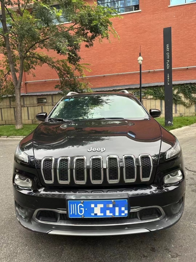 成都19年Jeep自由光1
