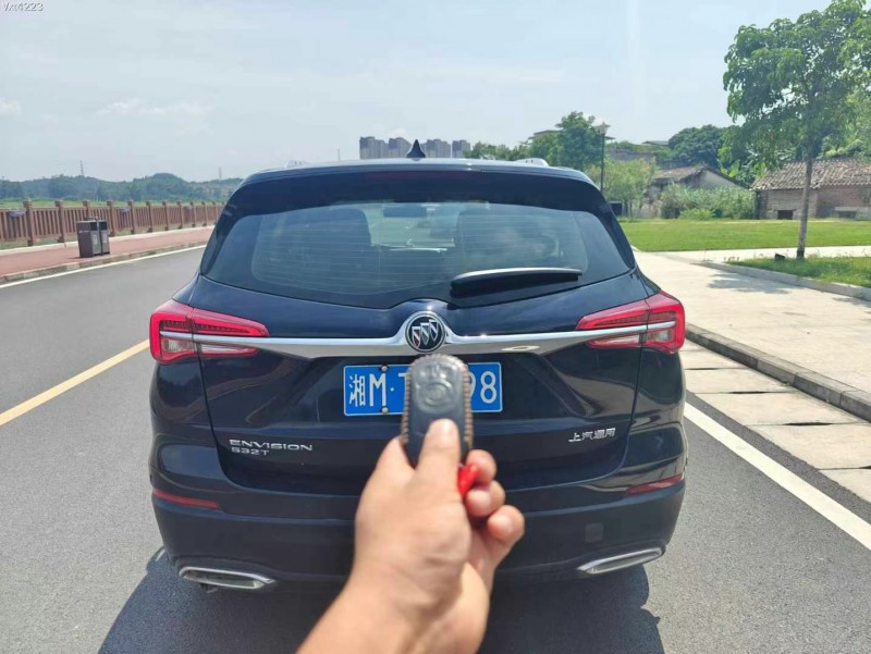 东莞21年别克昂科威9