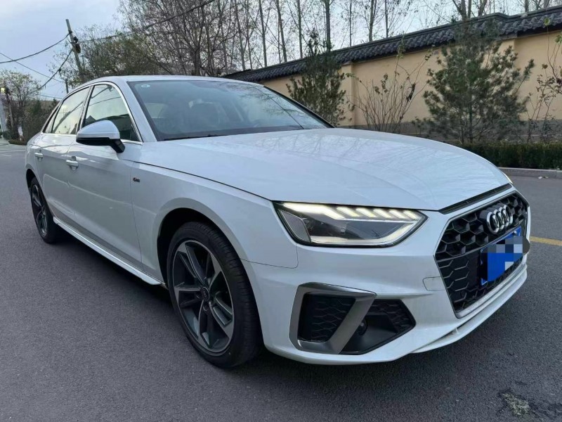 济宁23年奥迪A4L3