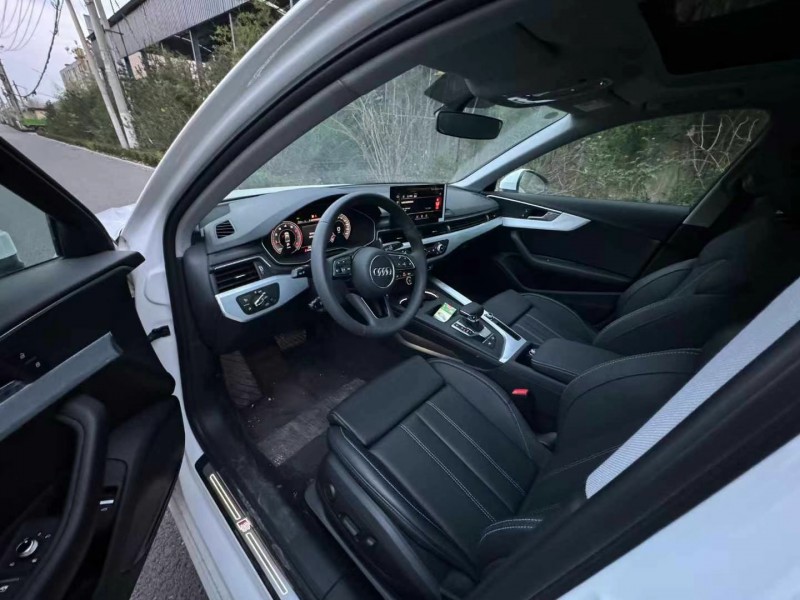 济宁23年奥迪A4L4