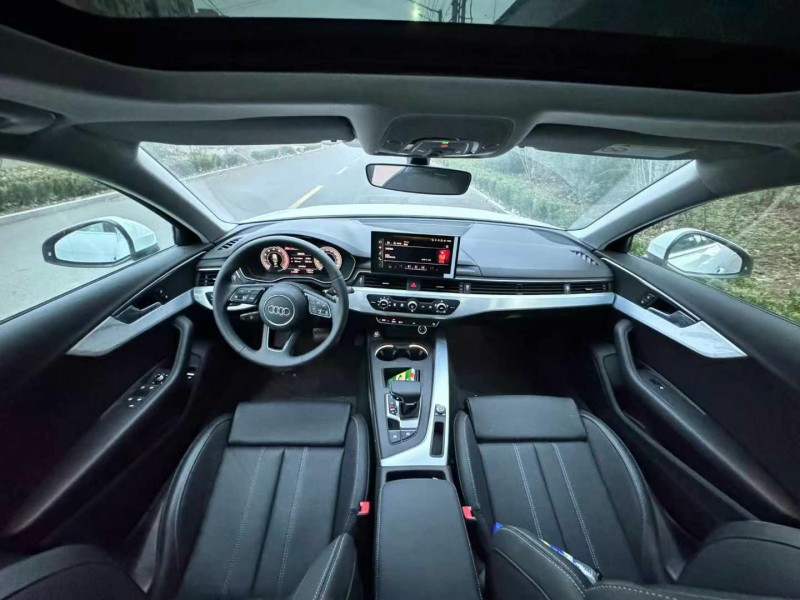 济宁23年奥迪A4L5