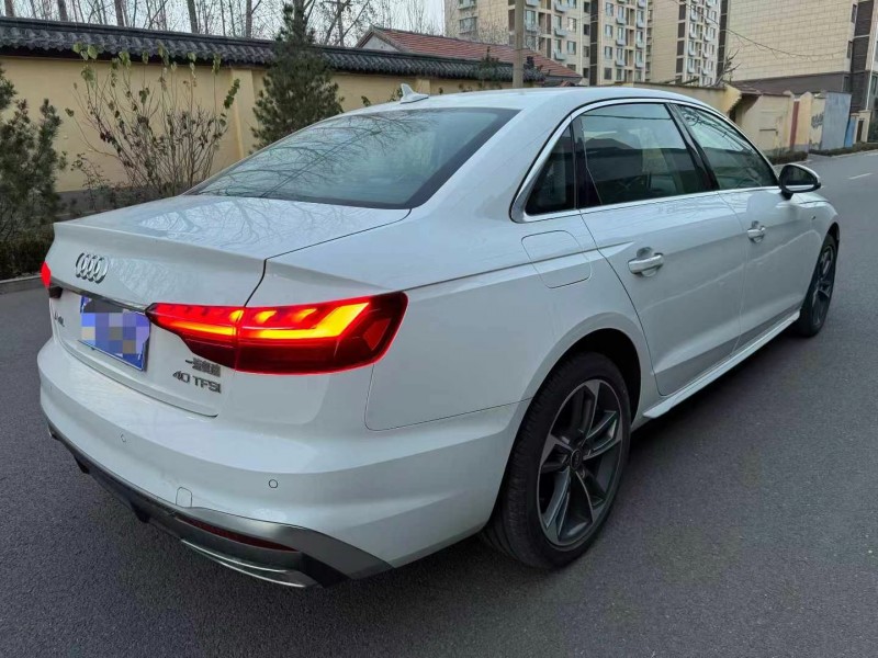 济宁23年奥迪A4L7