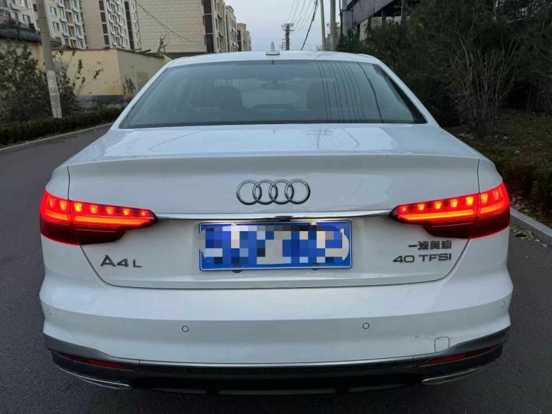 济宁23年奥迪A4L9