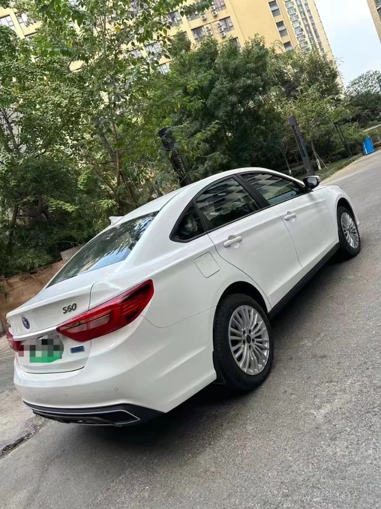 成都24年東風S60EV8