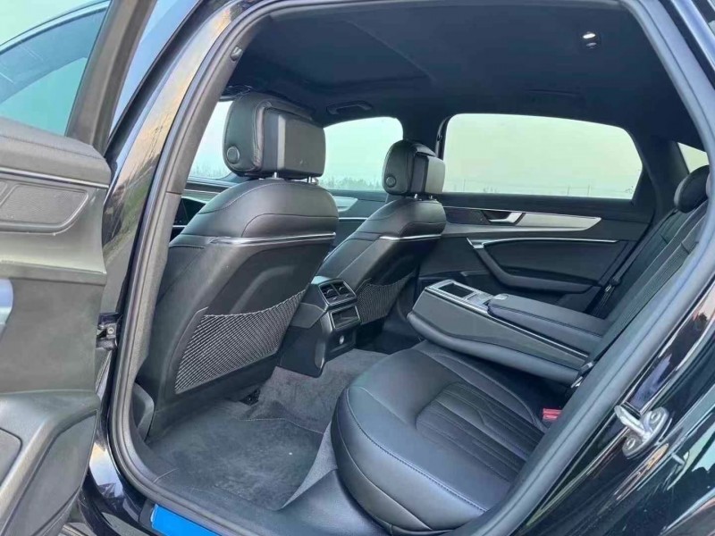 济宁22年奥迪A6L4