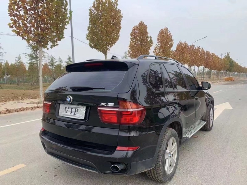 郑州13年宝马X58