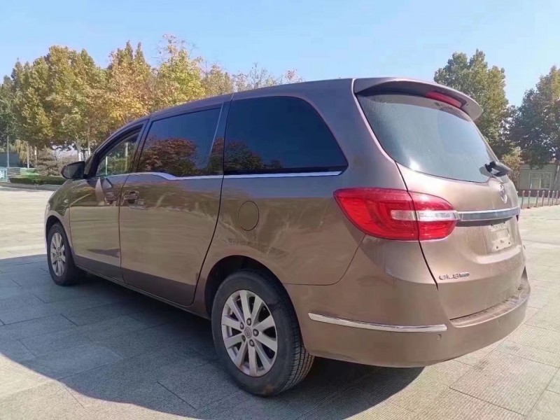 济宁20年别克GL88