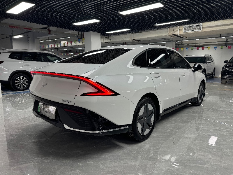 成都24年五菱汽車星光6