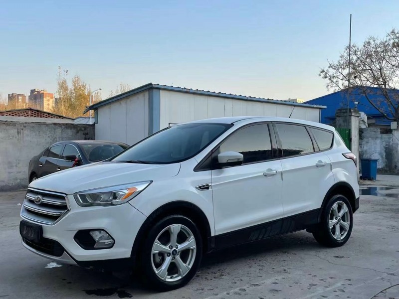 济宁17年福特翼虎2