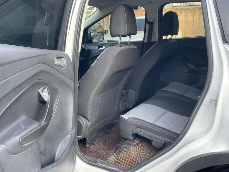 济宁17年福特翼虎5