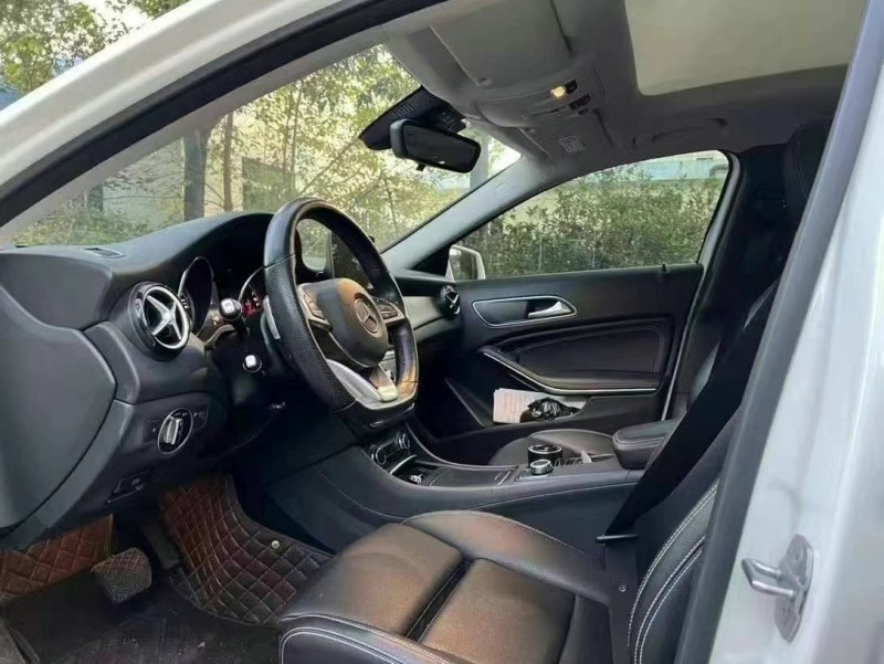 邵阳19年奔驰GLA8