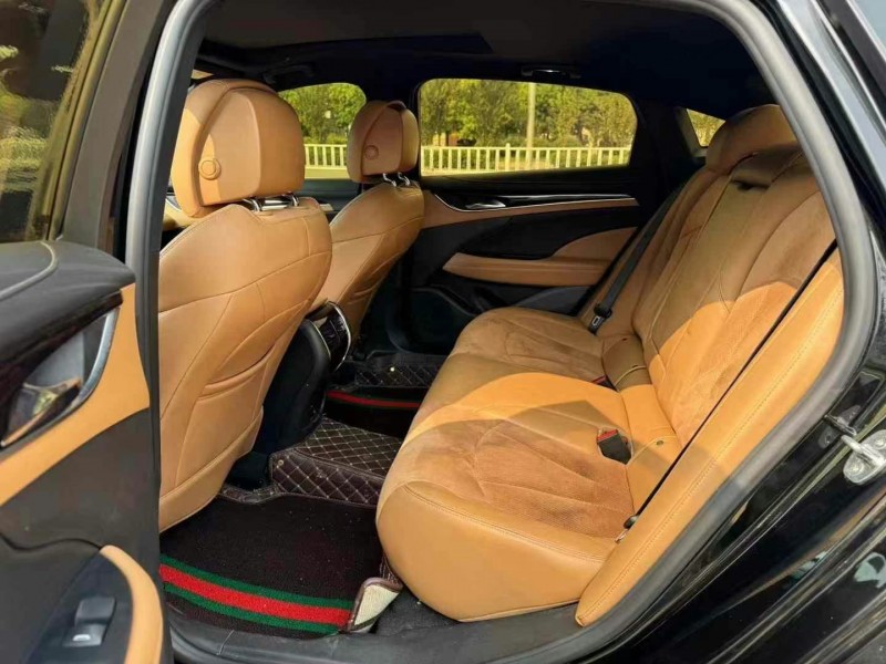 济宁17年别克君越4