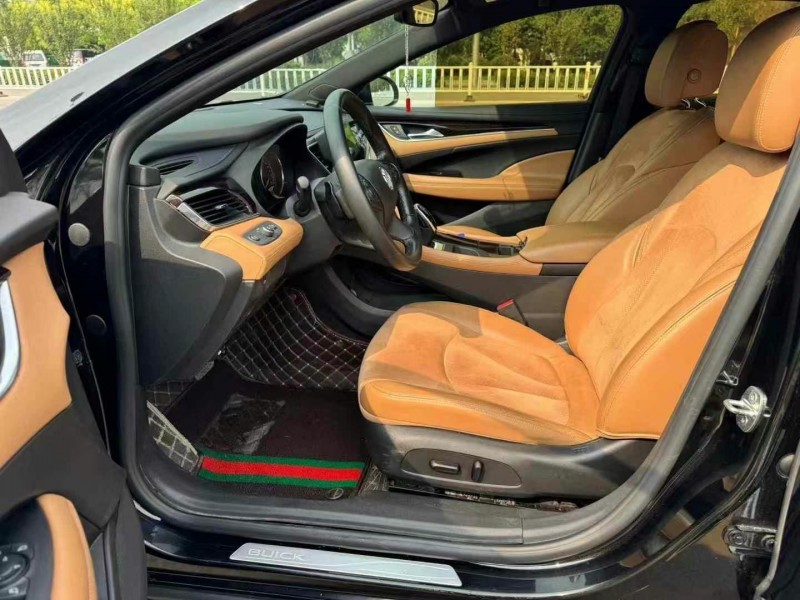 济宁17年别克君越7