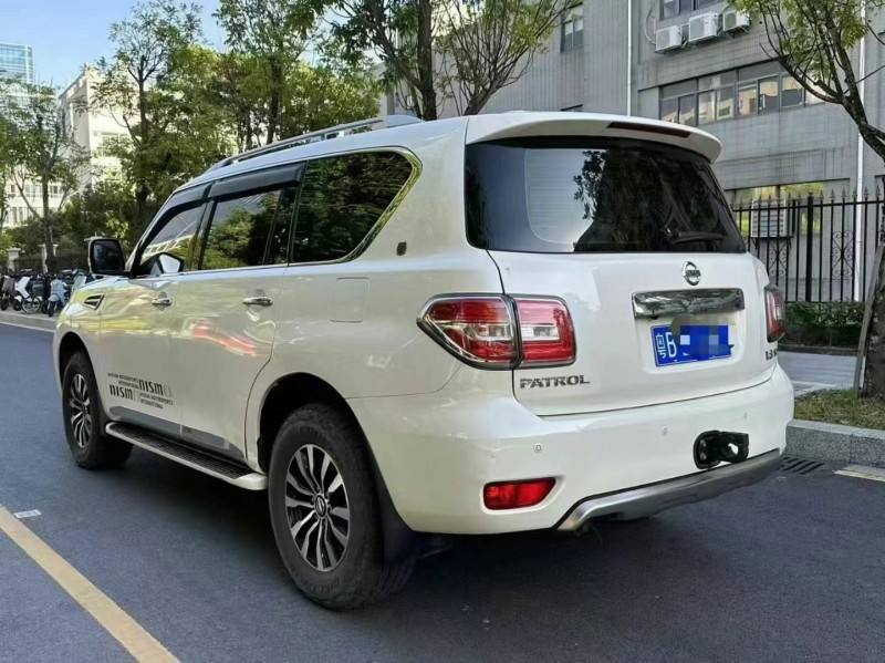 广州18年日产途乐8