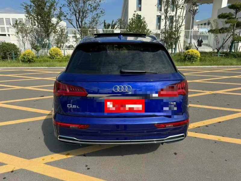 济宁20年奥迪Q59