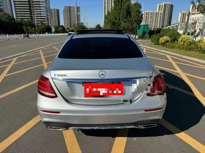 济宁16年奔驰E9