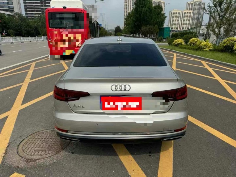 济宁19年奥迪A4L9