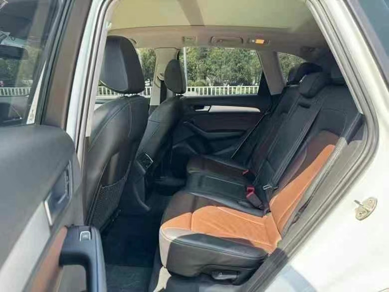 济宁16年奥迪Q54