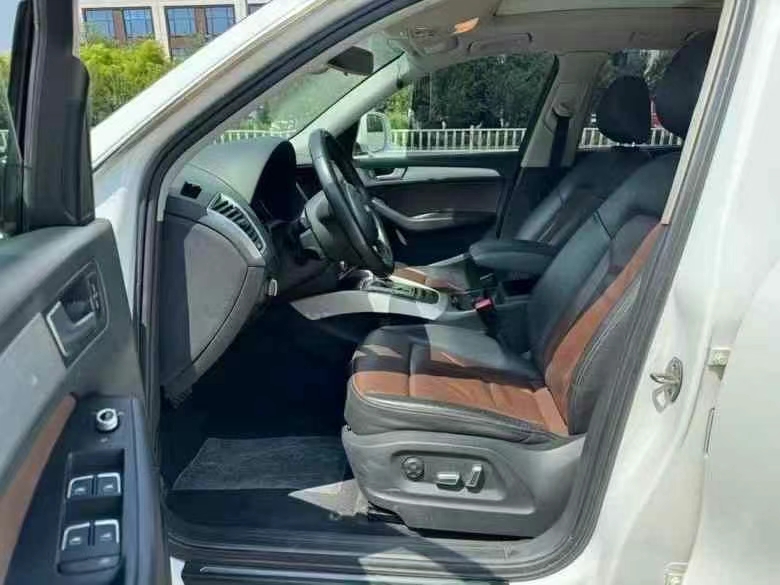 济宁16年奥迪Q57