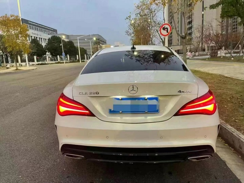 武汉18年奔驰CLA9