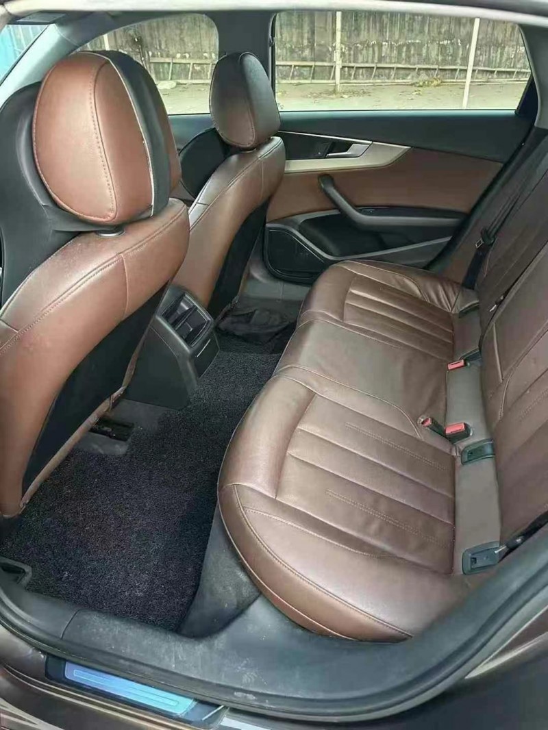 济宁19年奥迪A4L8