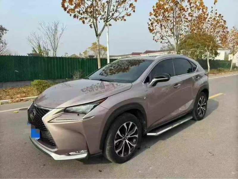 盐城15年雷克萨斯NX2