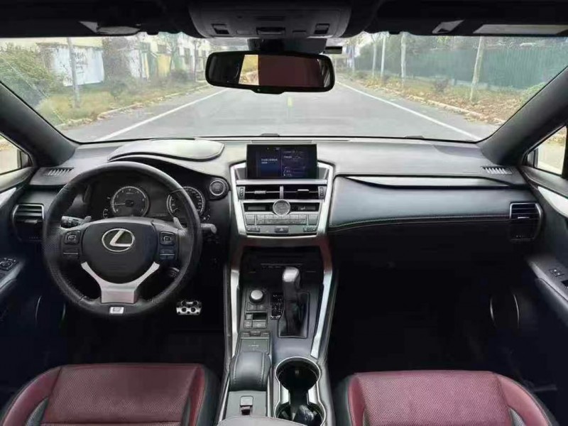 盐城15年雷克萨斯NX6