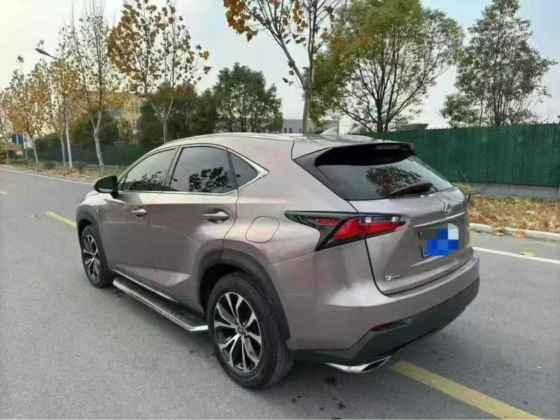 盐城15年雷克萨斯NX7