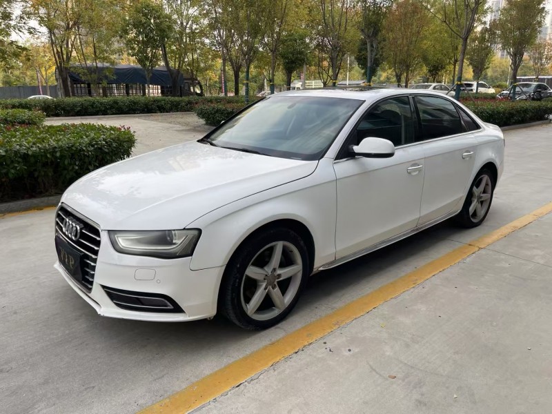 济宁16年奥迪A4L3