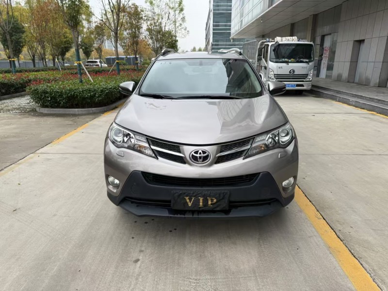 济宁14年丰田RAV4荣放1