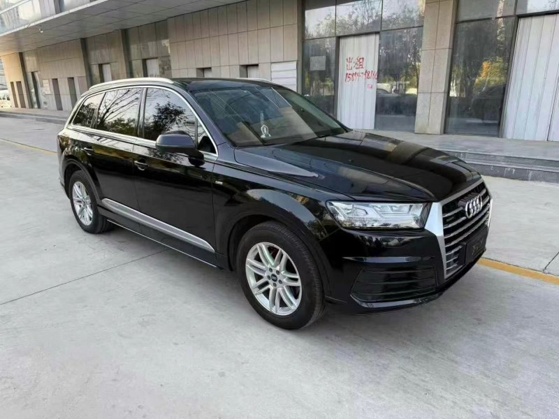 济宁19年奥迪Q73