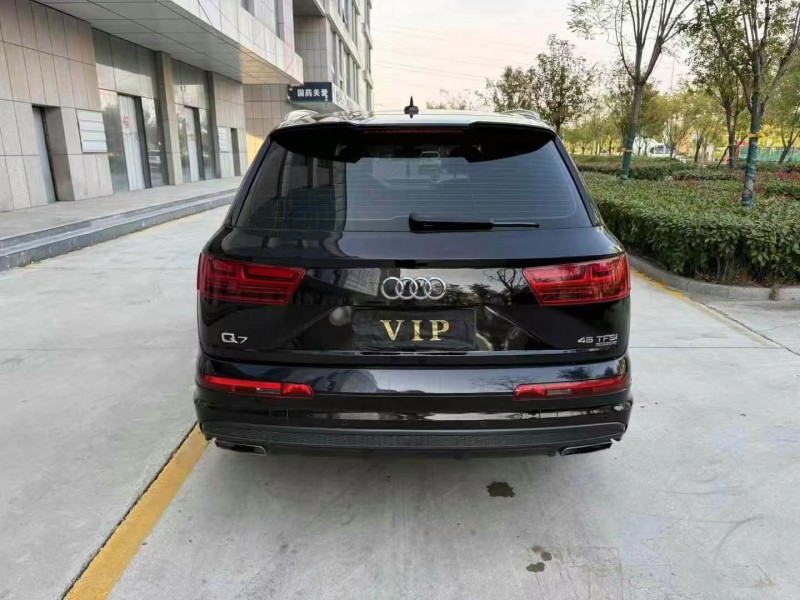 济宁19年奥迪Q79