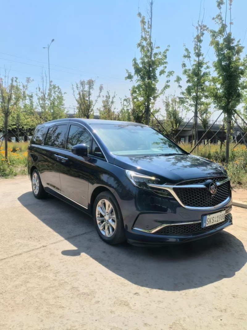 青岛21年别克艾维亚2