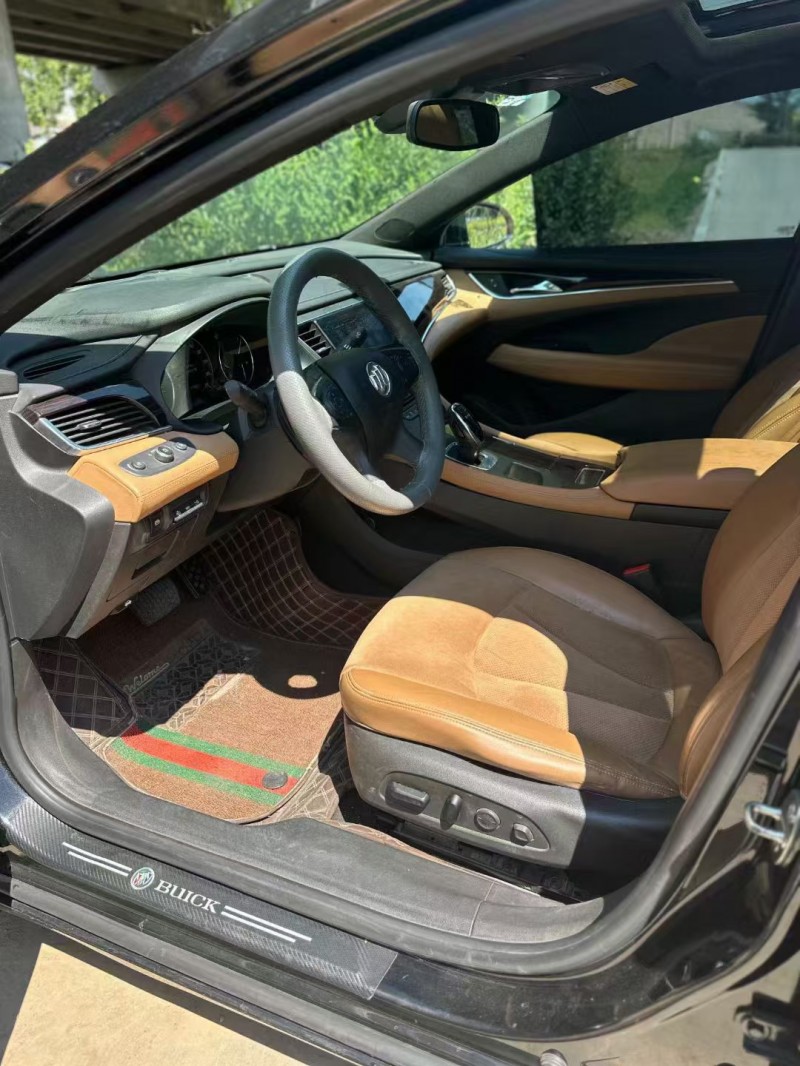 青岛17年别克君越4