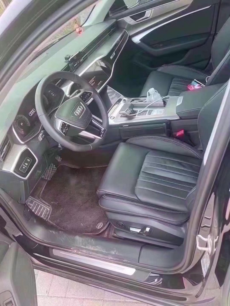 济宁24年奥迪A6L4