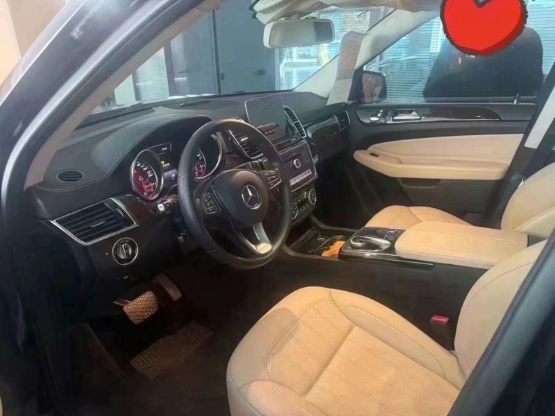 济宁19年奔驰GLS4
