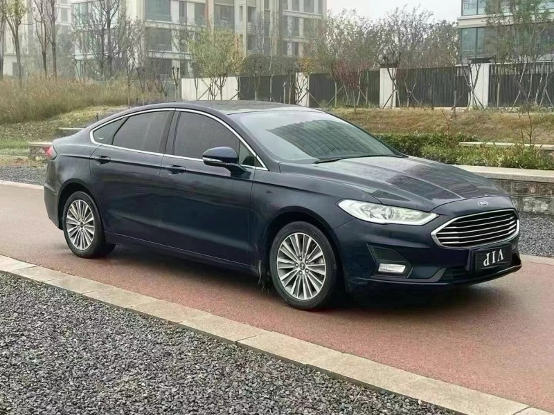 泰安19年福特蒙迪欧2